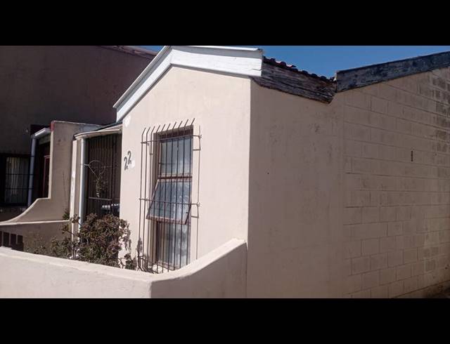 3 BEDROOM HOUSE FOR SALE IN ROCKLANDS